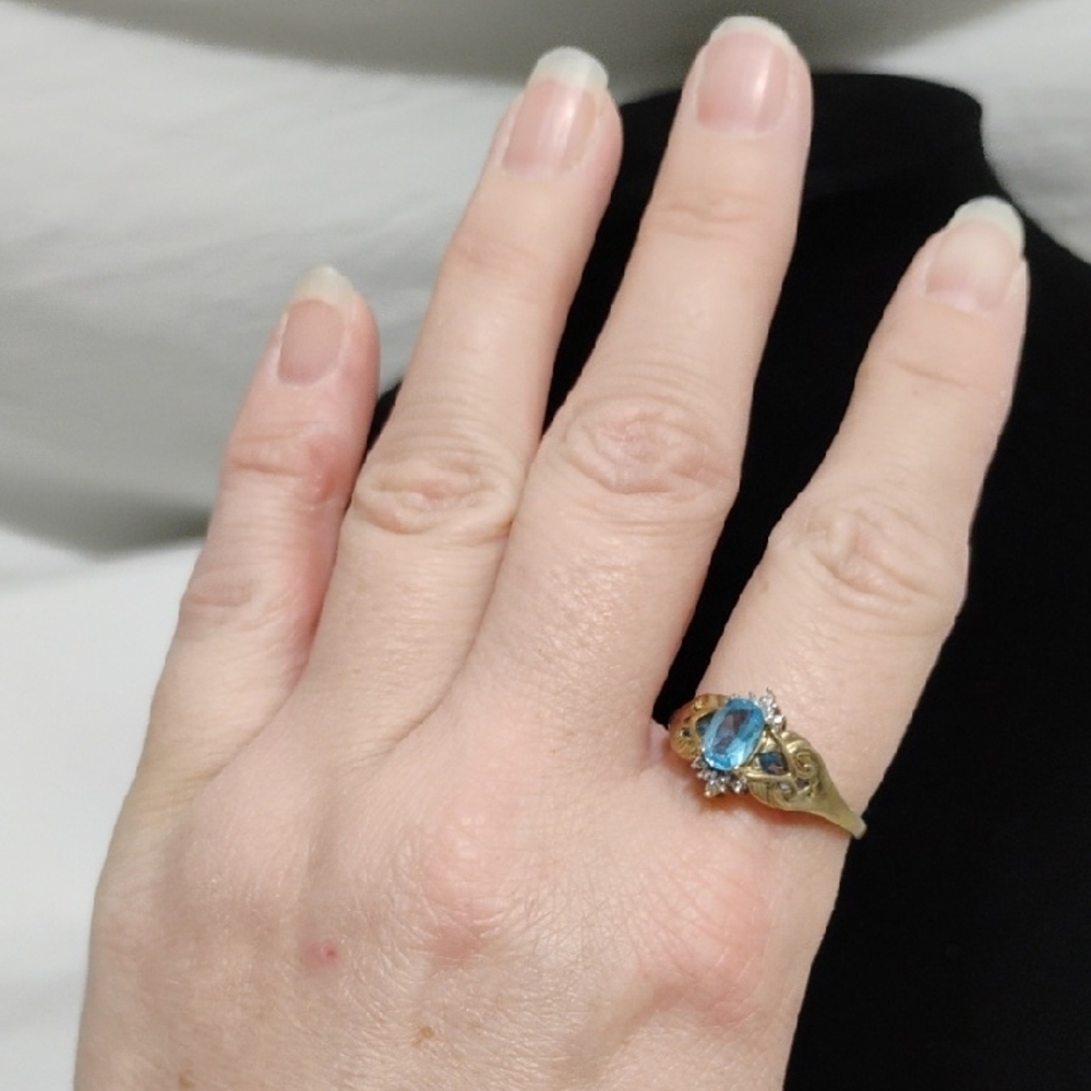 10kt Gold Blue Topaz & Diamond Elegant Gold Women's Ring Sz.10.5 - Picture 2 of 12